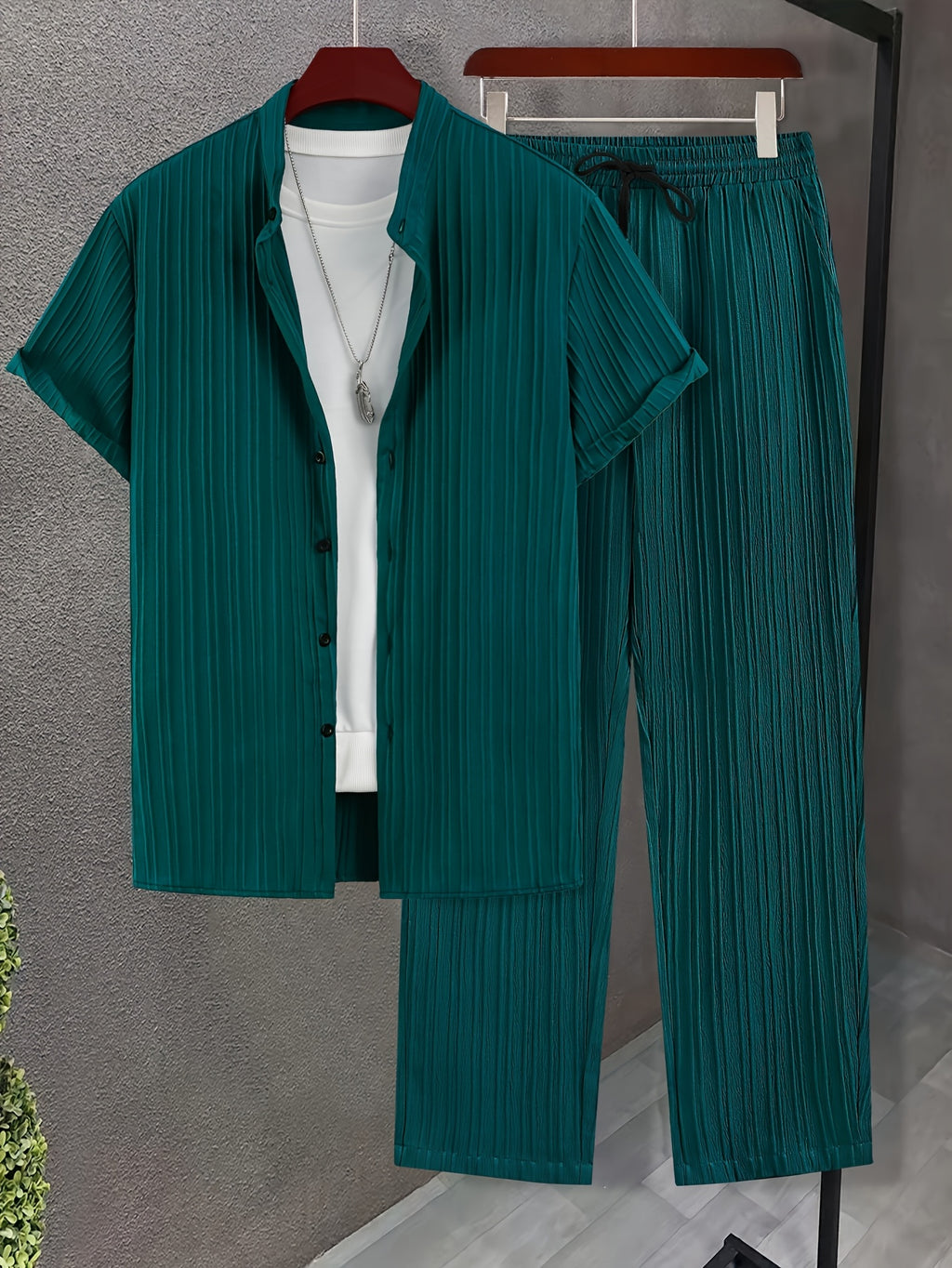 Men's New Trend Textured Wave Stripe Short Sleeve Long Pants Casual Set Cole Hampton